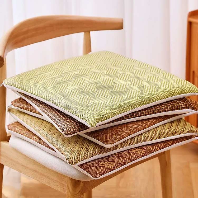 クッション 座布団 冷感 ひんやり クッションカバー 洗える おしゃれ チェアパッド 接触冷感 チェアクッション 低反発 涼感素材 椅子カバー イス クッション 滑り止め おしゃれ 夏 ダイニングチェア クッション 座面 2