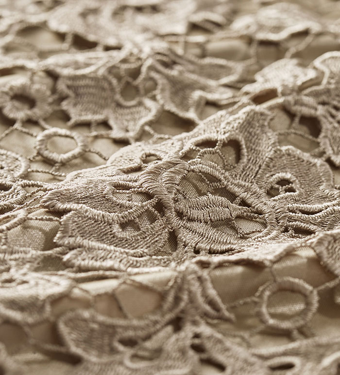 チュニック M L LL 3L 4L 5L 総ケミカルレースエレガントチュニック(M〜5L) ベルーナ Belluna 40代 50代 60代 ミセス 大人 レディース 秋冬 秋冬服 トップス