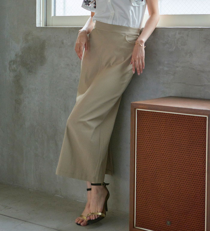 ＼まとめ買いクーポン配布中／タイトスカート ロング 〈グラフェン〉ハイスペックストレッチナロ−スカート(M〜3L) ベルーナ ラナン RANAN 30代 40代 50代 レディース 秋冬 秋冬服 タイト スカート ロング丈 ロングスカート ボトムス