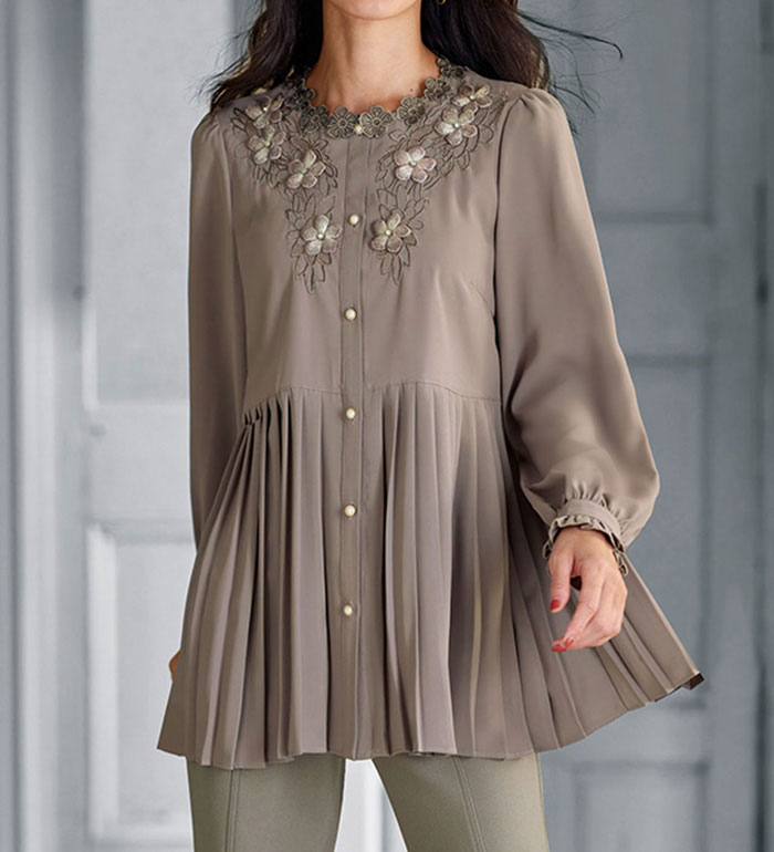 ＼早割全品10％OFFクーポン／チュニック ぷっくりお花切替プリーツチュニック M-5L ベルーナ belluna 2025春