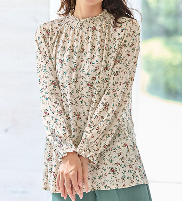 ＼まとめ買いクーポン配布中／ブラウス レディース 春に映えるプリントブラウス M-5L ベルーナ belluna 2025春のサムネイル