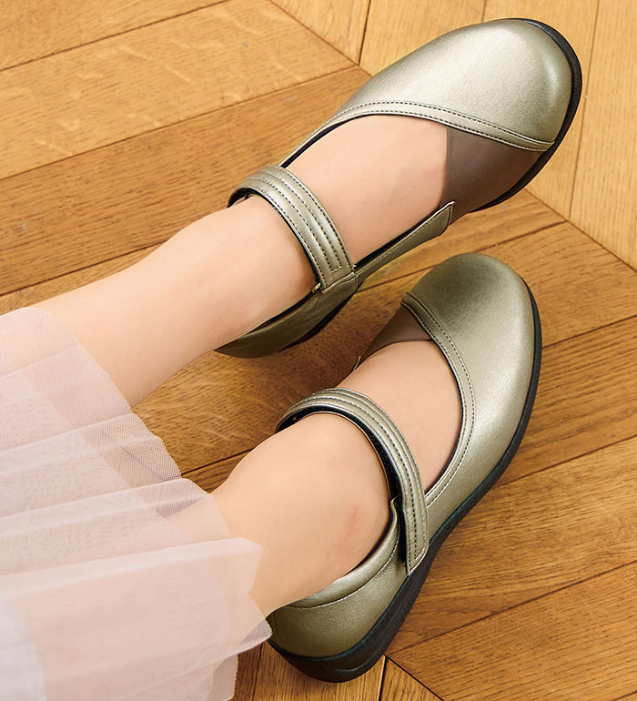 ＼Bulk purchase coupon available!／ Women's pumps, 5E wide fit, bunion-friendly, with instep strap, Belluna, 2025 Autumn/Winter collection, sizes 22.5cm-25.5cm