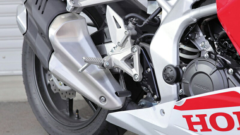 Attractのキジマ ステップアップブラケット3 17y- CBR250RR 213-4383B KIJIMA バイク用品｜アングル2