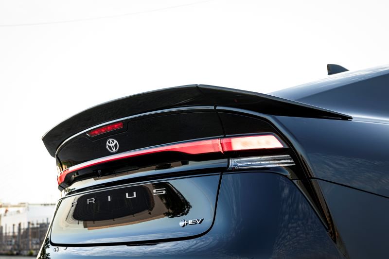 クール プリウス 60系[新型]リアウイング(3Pセット) 未塗装品 KUHL エアロ 外装パーツ