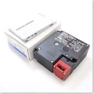 Rakuten - 【新品★適格請求書★送料無料】OMRON/オムロンD4NL-2HFA-B4小形電磁ロック セーフティドアスイッチ ◆ 6ヶ月保証