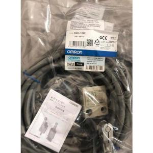 Rakuten - 【新品★適格請求書★送料無料】OMRON オムロン D4C-3301 リミットスイッチ【6ヶ月保証】
