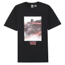 フロントのスター・ウォーズグラフィックプリントが映える半袖Tシャツです。シンプルながらも存在感があるので、ボトムスを合わせるだけで決まるのが魅力。柔らかく肌触りの良いコットン素材を使用。タウンユースからアクティブなシーンまで幅広く活躍します。サイズ目安:胸囲80-88cm ウエスト68-76cm 身長155-165cmメーカーまたは輸入元ディーシーシューズ区分 スポーツ・アウトドア：スケートボード・インラインスケート広告文責株式会社ベルモ TEL：042-767-2722※リニューアルや商品生産国での仕様違い等で、外観が実物と掲載写真と異なる場合がございます。また、入荷時期により外観が異なる商品が混在している場合がございますが、ご注文時に外観をご指定いただく事はできかねます。当社では上記の点をご理解いただいた上でのご注文という形で対応させていただきます。関連キーワード：[5626J033]スポーツ・アウトドア&nbsp;&gt;&nbsp;スケートボード・インラインスケートスポーツ・アウトドア:スケートボード・インラインスケートディーシーシューズ 19 STARWARS GRAPHIC_10 SS [サイズ：S] [カラー：BK3] #5626J033 BK3