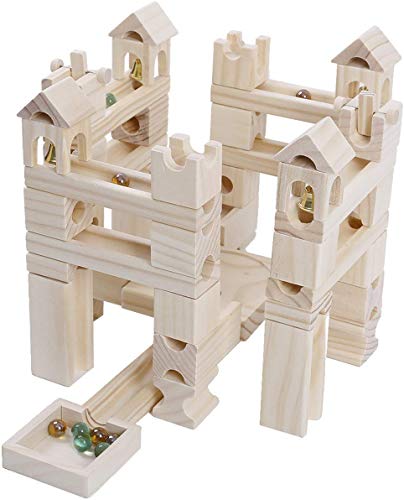 様々な穴や通路のキューブ型木製ブロックをパズルのように組み合わせ、ビー玉を転がして遊ぶ積み木ゲーム。 空間想像力、論理的思考、創造性を開発するために設計された木製の知育玩具です。 ルールを勉強しなくてもすぐに遊び始める事ができます。 あなた...