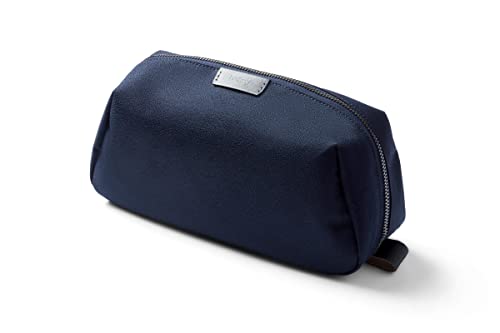 色:ネイビー Bellroy Dopp Kit Plus ? トラベルポーチ、バッグ - Navy 色:ネイビー Bellroy Dopp Kit Plus ? トラベルポーチ、バッグ - Navy