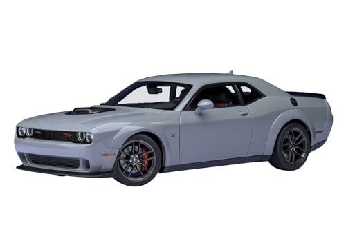 AUTOart 1/18スケール、コンポジットダイキャストモデル。