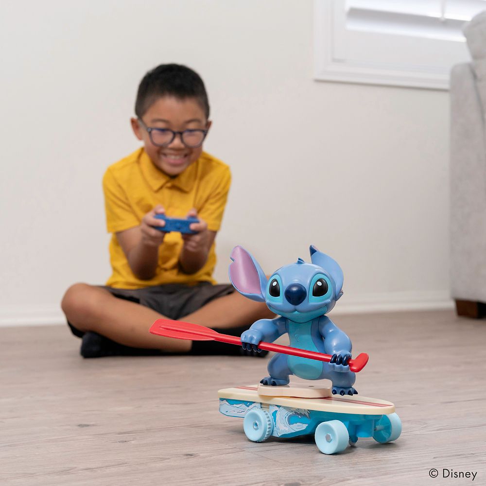 ビーマジカル楽天市場店の【取寄せ】 ディズニー Disney US公式商品 スティッチ リロとスティッチ リロ サーフボード [並行輸入品] Stitch Remote-Control Surfboard ? Lilo & Stitch グッズ ストア プレゼント ギフト クリスマス 誕生日 人気｜アングル2