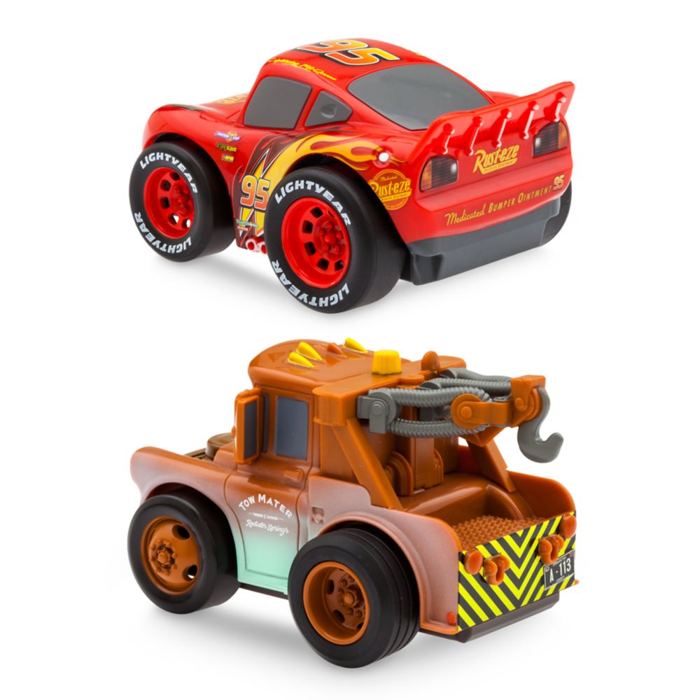 ビーマジカル楽天市場店の【取寄せ】 ディズニー Disney US公式商品 カーズ Cars メーター ライトニング マックイーン マックイン タウメーター おもちゃ 玩具 トイ 引いて走る セット 引いて走るおもちゃ 車 [並行輸入品] Lightning McQueen and Tow Mater Pullback Stunt Vehicles Set Cars｜アングル2