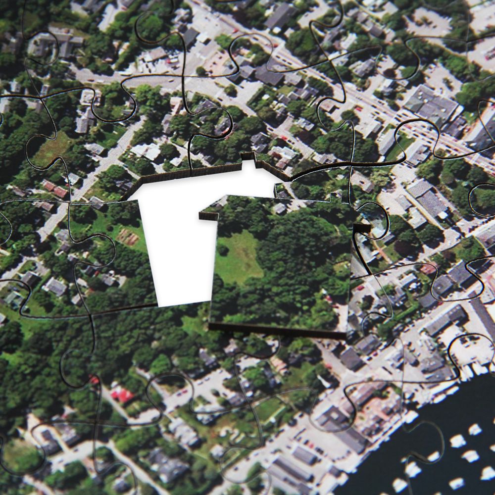 【取寄せ】 ディズニー Disney US公式商品 ナショナルジオグラフィック パズル おもちゃ ゲーム 玩具 木 木製 [並行輸入品] National Geographic My Town Personalized Wooden Puzzle ? Map Scale: 1:5，000 グッズ ストア プレゼント ギフト クリスマス 誕生日 人気