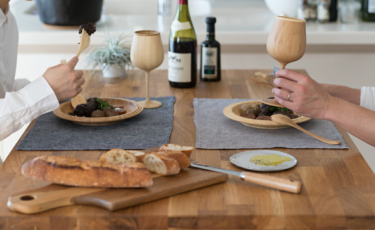 【 RIVERET 正規取扱店】 リヴェレット 竹製ペアワイングラス 名入れ 『 bourgogne 』 ブルゴーニュ ホワイト ブラウン RV-118WB / リベレット 木製 コップ 食器 結婚祝い 誕生日 記念日 内祝い 引き出物 退職祝い 還暦祝い 来客用 プレゼント 父の日 竹製 天然素材 ペア benbe-10008260 ベンシュナ メンズアパレル&雑貨 サンプル画像3
