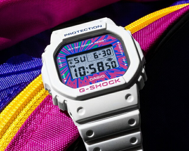 [正規品/日本全国送料無料]CASIO G-SHOCK/カシオ ジーショック Psychedelic Multi Colors/サイケデリックマルチカラーズ メンズクオーツスクエアデジタル 20気圧防水 ストップウオッチ ホワイト×マルチカラー DW-5600DN-7JF