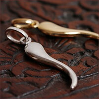 とうがらしペンダントトップ　PT900 K18 K10対応　PT,K18はご注文後弊社で金種選択に記載のある金額を加算しご連絡します 【クリスマス】【xmas】 【BN10P】