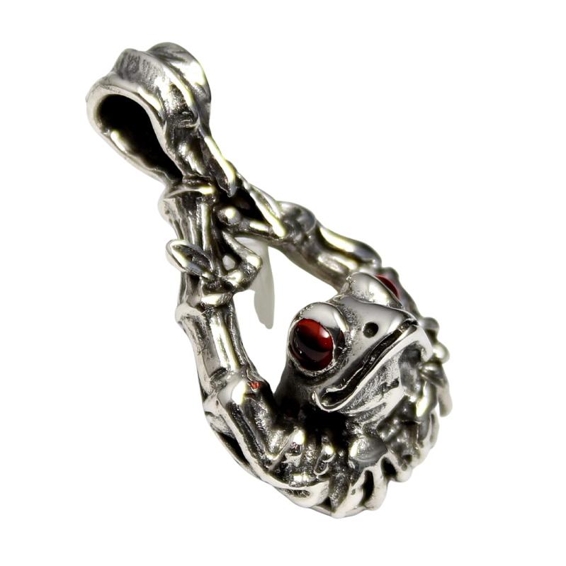 蛙 カエル ペンダントトップ ペントップ ペンヘッド シルバー ガーネット アクセサリー お守り