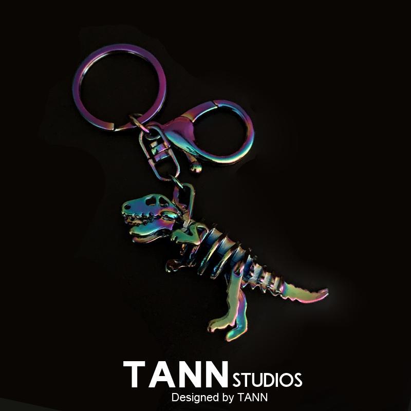 キーホルダー　アクセサリー　メタル な 個性的な レーザー ファンタジー カラー メタル 恐竜 スケルト..