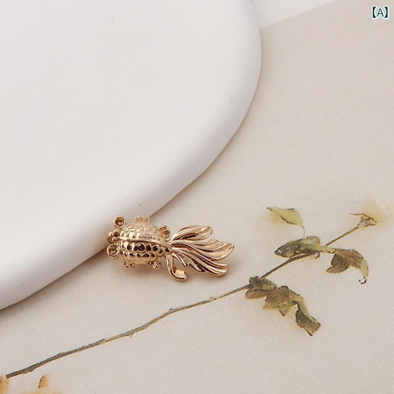 おもちゃ　動物　かわいい 銅 金 メッキ 立体 動物 トナカイ 金魚 猫 象 ペンダント DIY アクセサリー ブレスレット 素材