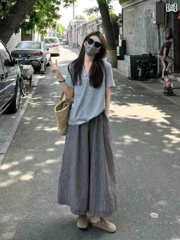 レディース　カジュアル　ファッション の 美しい スーツ カジュアル 半袖 Tシャツ トップス な 文学的な 綿 リネンの チェック 柄 スカートと パンツの ツーピース