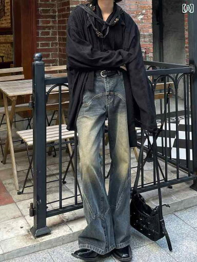 フレア パンツ 男性用 クラシック レトロ 構造で ノスタルジックな ウォッシュ 加工と ダメージ 加工を 施した フレアジーンズは レトロです。 フレア パンツ 男性用 クラシック レトロ 構造で ノスタルジックな ウォッシュ 加工と ダメージ 加工を 施した フレアジーンズは レトロです。