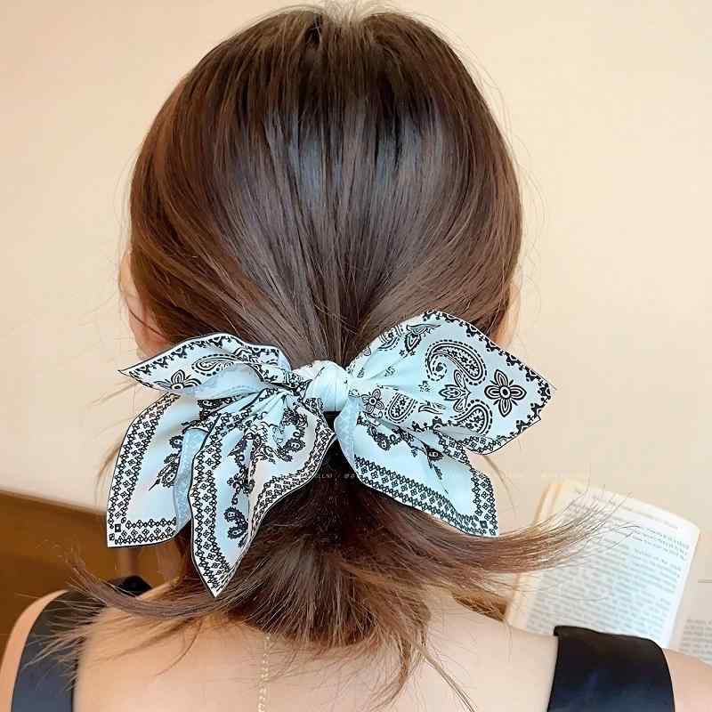 ヘアアクセサリー 女性用 花柄 蝶結び スカーフ ヘアゴム ヘアバンド ヘアリボン ヘアリング 髪飾り かわいい 軽量 伸縮性 普段使い 通勤用 春夏 秋冬