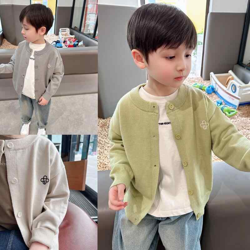 男の子用 刺繍 ニット カーディガン 柔らかい 密織 細線 生地 春秋 セーター トッ...