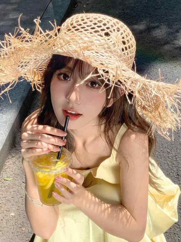 麦わら帽子 女性用 夏用 ラフィア編み ビーチハット ワイドブリム 日よけ 紫外線カット 透け感 通気性 軽量 アウトドア 海辺用