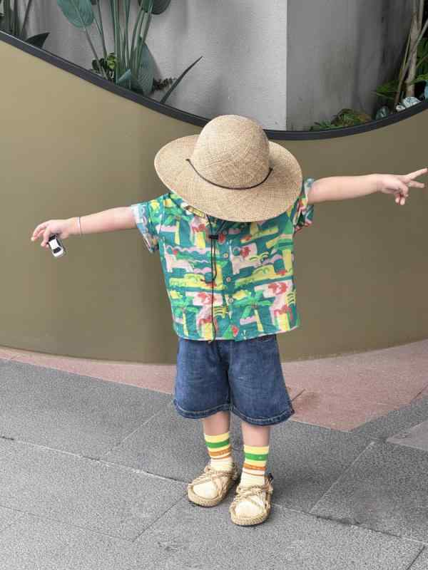 Straw Hat - 麦わら帽子 子供用 春夏 リゾート UVカット 日よけ リボン かわいい ビーチ 屋外 軽量 通気性 調整可能 ストラップ 夏休み 旅行 遊び着 コーディネート フリーサイズ