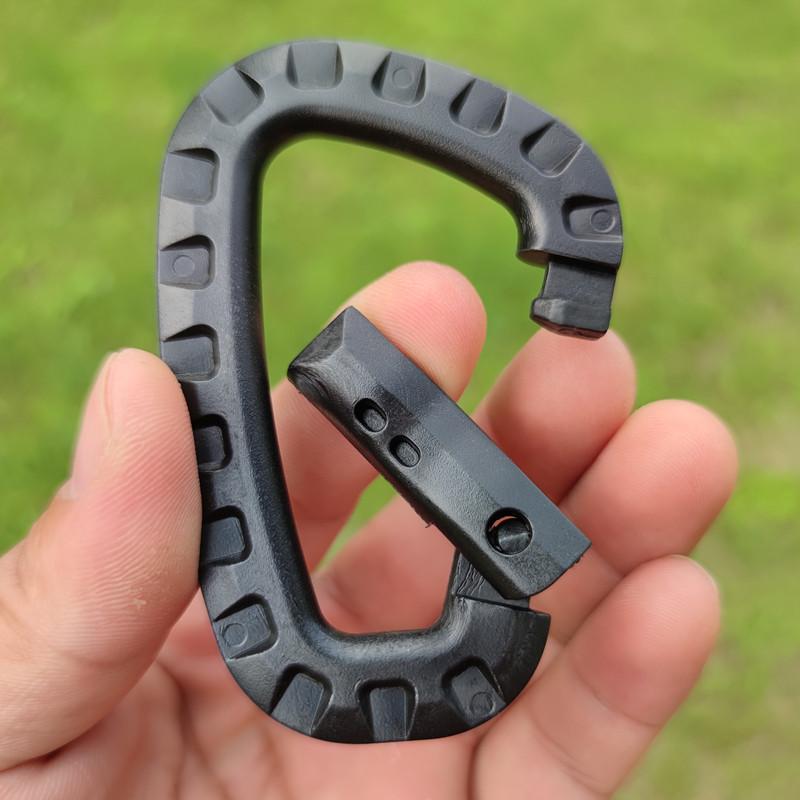 カラビナ レディース メンズ アウトドア 登山用 D型 強化プラスチック 連結金具 タクティカル 装備 頑丈 軽量 装着簡単 バックル リュック 鞄 吊り下げ 紛失防止 キーホルダー 工具 持ち運び ツール 鍵留め 留め具 多機能 丈夫 便利グッズ 登山