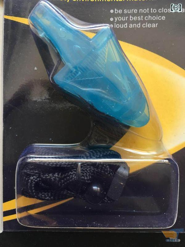 ホイッスル 高音 三角形 口笛 クリアサウンド 屋外 スポーツ用 バスケットボール ...