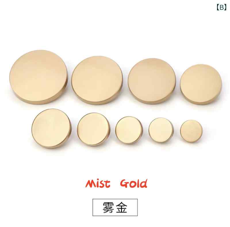 ベネフィメントショップのコート ボタン レディース 高級感 ウール風 アウター用 金具 メタルボタン 羽織り カーディガン 袖口 シャツ スーツ用 付け替え 裁縫 ハンドメイド 手芸用品 装飾用 リメイクパーツ 補修用 金属製 洋服ボタン おしゃれ シンプル デザイン ゴールド｜アングル3