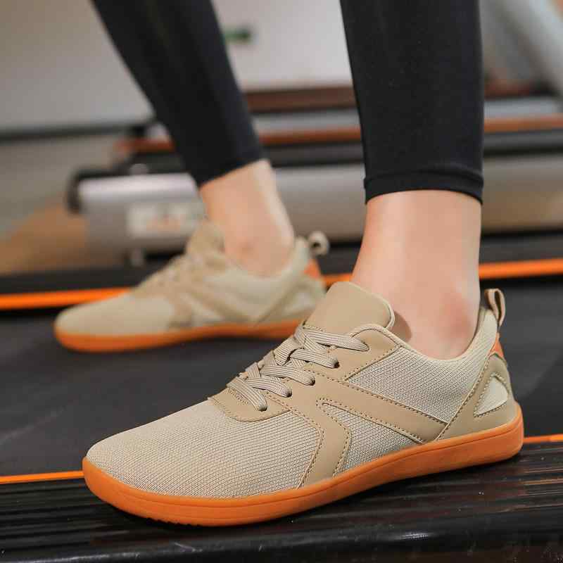 スニーカー レディース メンズ 運動靴 トレーニングシューズ 室内 履き物 赤足 フィットネスシューズ 跑步機 筋トレ ジム用 幅広 牛筋底 滑り止め 通気性 軽量 快適 歩行 柔軟性 スポーツ用 大きいサイズ 体型カバー ゆったり 二の腕カバー 伸縮性