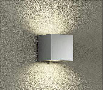 LED 6.1W 電球色／2700Kアルミダイカスト シルバー塗装ガラス 消し巾110 高114 出112mm1.5kg●AC100V●光束維持時間40,000時間●調光器併用不可●11VA定格光束 440 lm消費電力 6.1 W固有エネルギー消費効率 72.1 lm/WRa83白熱灯100W相当メーカー希望小売価格はメーカーカタログに基づいて掲載しています