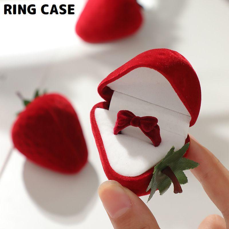 指輪ケース リングケース アクセサリーケース ジュエリーボックス イチゴ ベロア調 収納 保管 ディスプ..