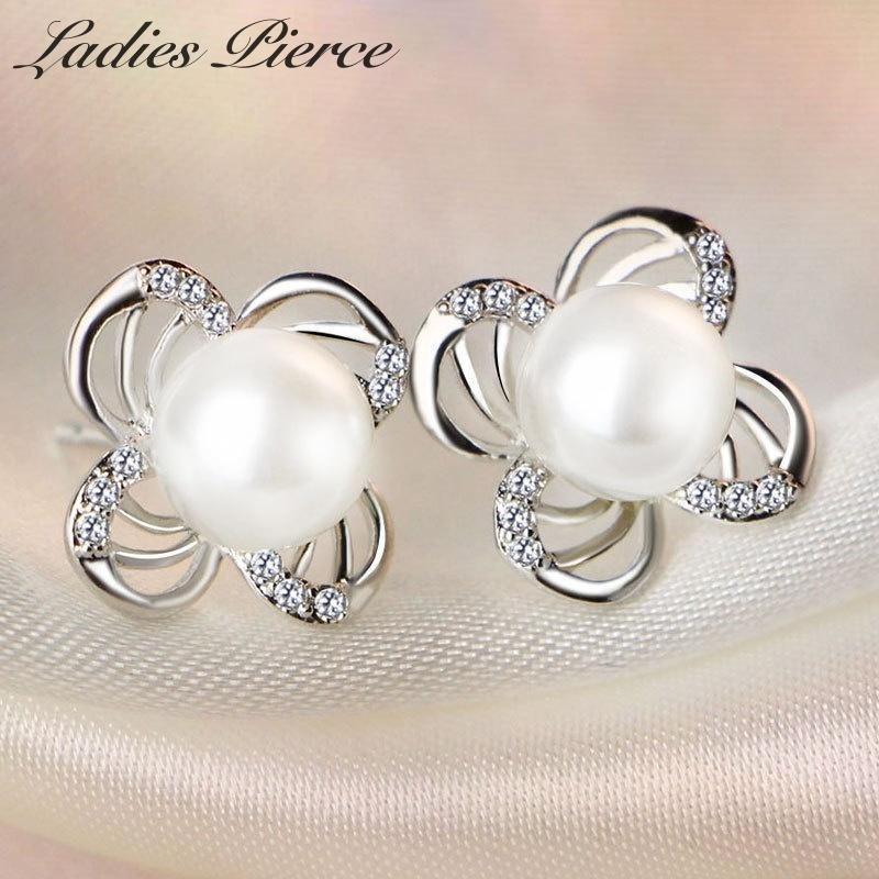 ピアス スタッドピアス レディース 女性 アクセサリー フラワーモチーフ お花 フェイクパール ラインストーン キラキラ シンプル エレガント おしゃ