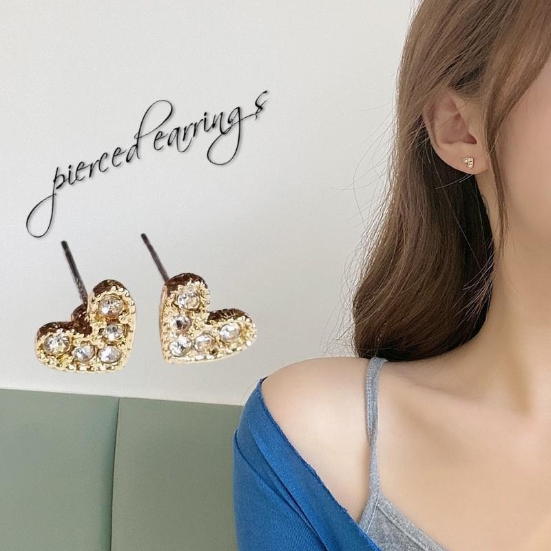 スタッドピアス ハート ラインストーン レディース 女性 婦人用 キラキラ かわいい おしゃれ 小ぶり キュート 贈り物 プレゼント ギフト ゴールド
