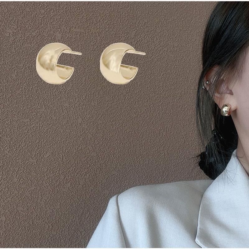 ピアス レディース 女性用 アクセサリー フープピアス風 小ぶり ゴールドカラー シンプル おしゃれ プレゼント ギフト 普段使い 小さめ カジュアル