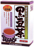 ※こちらの商品は1週間〜10日前後のお届け予定となります。何卒ご了承下さい。 特徴 昔から「マメな人」と言いますが、「元気なよく働く人」「丈夫な人」の意で、豆（マメ）を元気、丈夫と言い表し、昔の人が、生活の知恵によって、豆が体にすばらしく良いと、伝えられた言葉です。山本漢方の黒豆茶は、黒豆をはじめ、大豆、小豆、などの豆類と、穀物を代表する、はとむぎ、はぶ茶他の穀類に、玄米、黒ゴマ、冬葵の実、少々のウーロン茶を加えた、香ばしく、まろやかな風味ある健康飲料です。食事時に、ご来客に、おやすみ前に、職場に、お子さまの学校給食に、おくりものに、スポーツ、レジャー、勉強疲れに・・・・・・。 ※コップ1杯（100cc）で1kcal &lt;黒豆茶の特徴&gt; ○ 豆、穀類の健康飲料です。 ○黒豆、穀類のまろやかな風味。 ○健康的に。 ○経済的で、飲みやすく、簡単です。 ○おくりものに好適です。 ○ホットでも、アイスでも、お飲みいただけます。 作り方 お水の量はお好みにより、加減してください。 &lt;やかんの場合&gt; 沸騰したお湯、約800cc〜1000ccの中へ1パックを入れ、沸騰後約5分間以上充分に煮出し、お飲み下さい。 パックを入れたままにしておきますと、濃くなる場合には、パックを取り除いて下さい。 &lt;ペットボトルとウォータポットの場合&gt; 上記のとおり煮出した後、湯ざましをして、ペットボトル又は、ウォーターポットに入れ替え、冷蔵庫に保管、お飲み下さい。 ウォーターポットの中へ、1パックを入れ、水約600cc〜800ccを注ぎ、冷蔵庫に保管、約15分〜30分後冷水黒豆茶になります。 &lt;キュウスの場合&gt; ご使用中の急須に1袋をポンと入れ、お飲みいただく量の湯を入れてお飲み下さい。 濃いめをお好みの方はゆっくり、薄目をお好みの方は、手早く茶碗に給湯してください。 原材料 黒豆(遺伝子組み換えの黒豆は使用しておりません)、発芽大麦、ハブ茶 　大豆、玄米、黒ゴマ、ハトムギ、アルファルファ、ソバの実、アズキ、冬葵の実 　ウーロン茶 広告文責 くすりの勉強堂 TEL 0248-94-8718 ■製造元：山本漢方製薬株式会社 コチラもオススメ♪ 【丹波黒（ソフト炒り黒豆）100g】 417 円 山本漢方　黒豆茶100%（10g×30包） 598 円 山本漢方　黒豆麦茶 (10g×26包) 399 円 黒豆粒　90粒 1890 円 山本漢方　黒豆イソフラボン粒　240粒 1134 円 山本漢方　黒ごま黒豆きな粉　200g 365 円