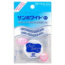 ※パッケージデザイン等は予告なく変更されることがあります。予め御了承下さい。【商品特徴】・高品質の白色ワセリン100％です。 ・無添加（香料・着色料・保存料不使用）、無味、無臭です。・しっかりとした厚めの使用感です。・目もと、くちびるなどのピンポイントのケアに最適です。 ・乳幼児（0歳）から大人までお使いいただけます。・アレルギーテスト済みです。【内容量】3g【使用方法】 ・・サンホワイトP-1を両手のひらでよくなじませてから、手のひらでやさしく押さえるようにして皮膚に塗布してください。 ・できるだけ皮膚をこすらないようにご使用ください。 ・湯上りあとなど、肌に水分を補ったあとにご使用になりますとより保湿感が得られます。全身にご使用の場合は、入浴後の水分を軽く拭きとったあとぬりますと、よく伸びてぬりやすくなります。 【成分】ワセリン【注意事項】ご使用上およびお取扱い上の注意 ・傷、はれもの、湿疹等の異常がある時は使用しないでください。 ・また、赤み、はれ、かゆみ、刺激等の異常があらわれた時は使用を中止し、皮フ科専門医等にご相談ください。・乳幼児の手の届かないところに保管してください。 ・高温、多湿や直射日光のあたる場所での保管は避けてください。・サンホワイトP-1は日焼け止めではありません。発売元：日興リカ株式会社 広告文責くすりの勉強堂TEL 0248-94-8718