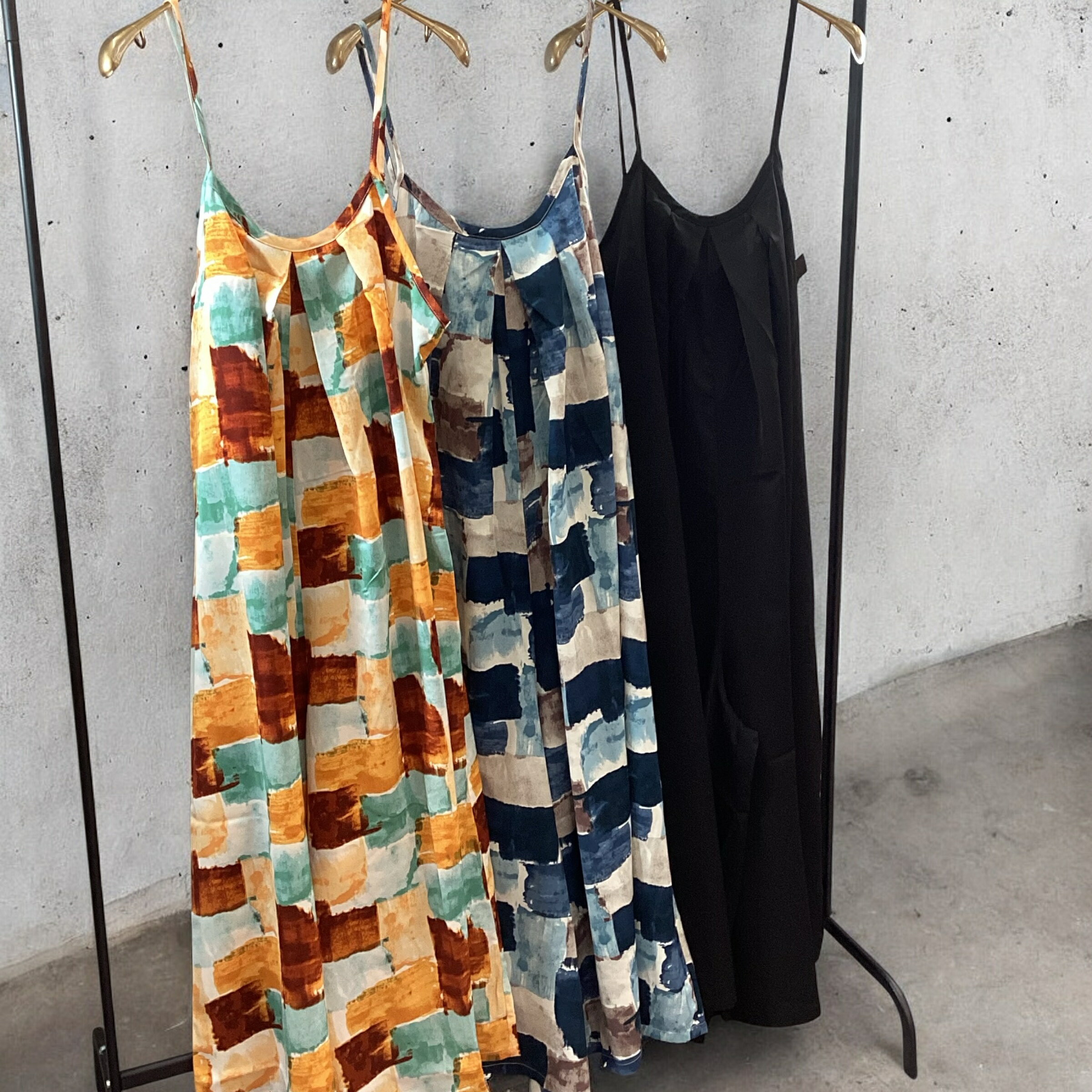 コクーンワイドサロペットパンツ　イエローブラウン　ネイビー　ブラック　SC-018　肩紐調節可能