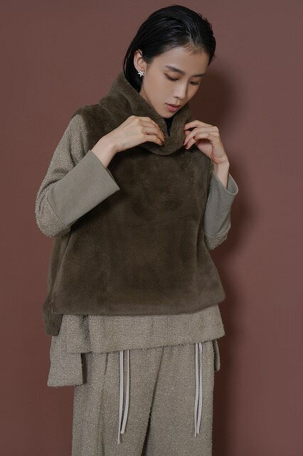 【即納】CYAN　TOKYO　シアン　シアントウキョウ　バックオーバーハイネックファーベスト　型番507390