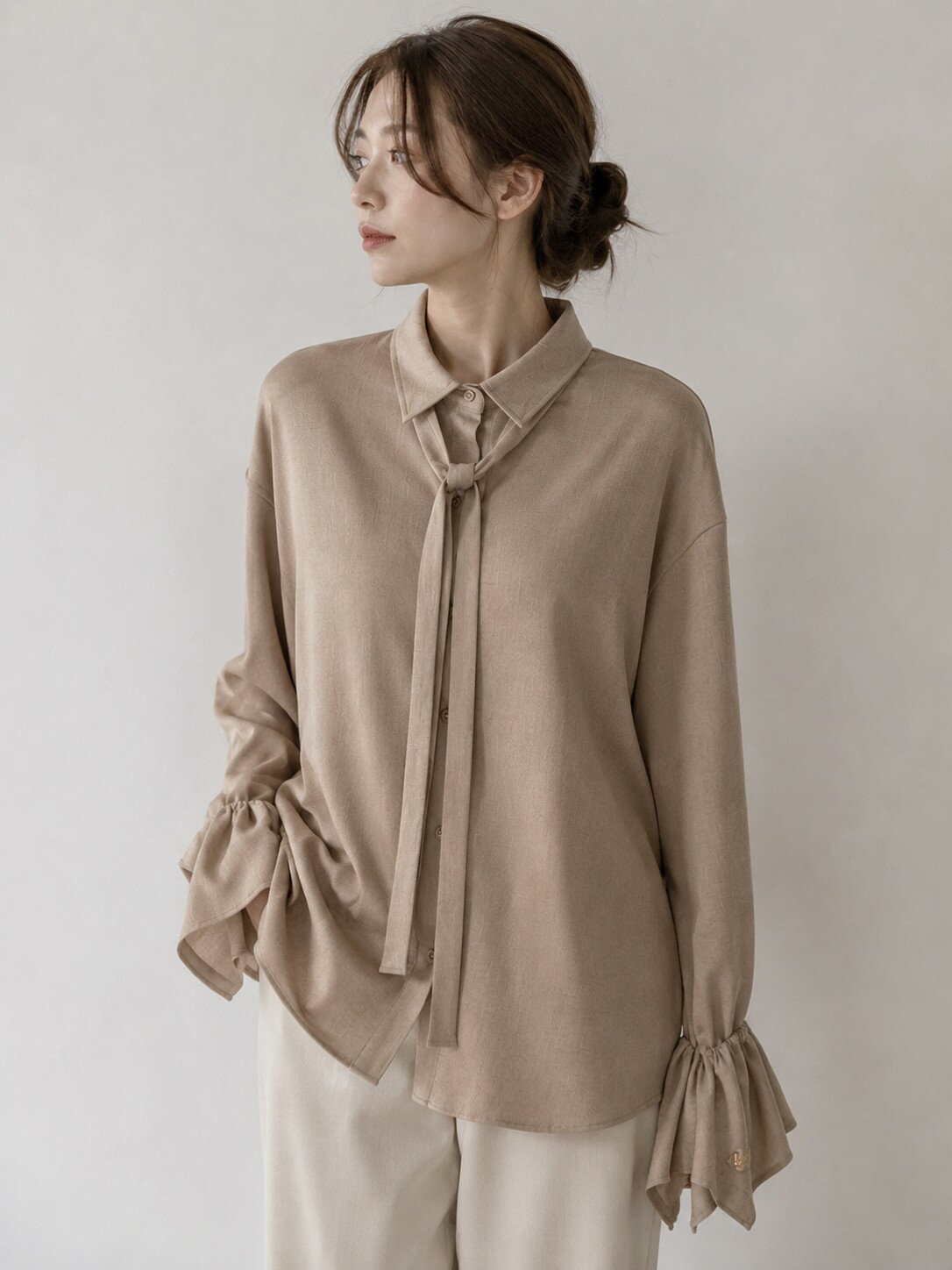 Rakuten - 【予約】【早期予約でポイント10倍】【PRIORITY 2026 winter collection】【10月上旬～10月中旬入荷予定】PRIORITY プライオリティ シュシュ付きウールブレンドシャツ　型番P67026BF