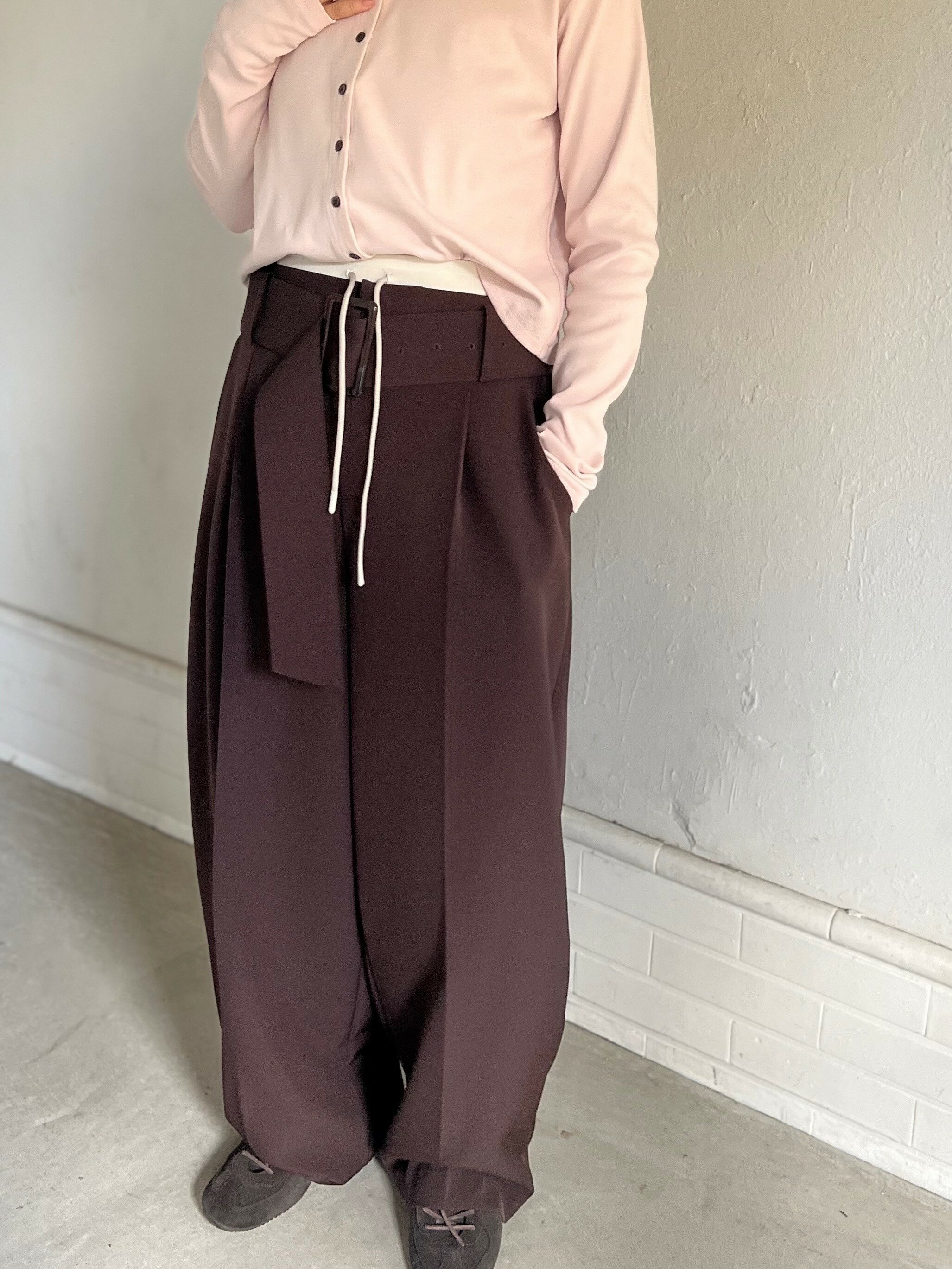 Rakuten - 【予約】【早期予約でポイント10倍】【PRIORITY 2026 winter collection】【9月下旬～10月上旬入荷予定】PRIORITY プライオリティ　チャンキーベルトパンツ/P67054HW