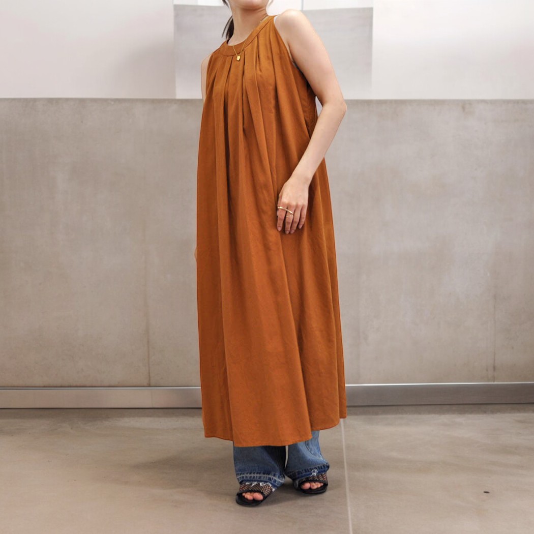リネン混フロントギャザーワンピース　フリーサイズ　ブラック　オレンジ　アイボリー　型番1240536