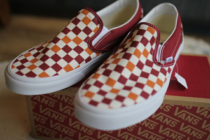 VANS(������)CLASSIC SLIP-ON(���饷�å� ����åץ���)����ꥫ���ꥹ��åץ��� �����å����ܡ��� ����̤ȯ�䥫�顼����̵�� ¨���в��б�