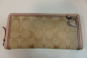 コーチ☆COACH☆シグネチャー☆パヴェ☆ハート☆チャーム☆アコーディオンジップアラウンド☆46408☆ラウンドファスナー☆長財布☆ライトカーキ×ピンク☆キャンバス×レザー☆札入れ☆小銭入れ☆ウォレット☆財布☆レディース【中古】bs1189