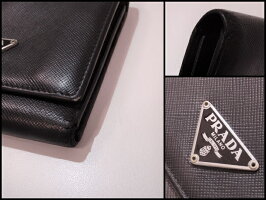 プラダ Prada 財布 三つ折り財布 M176a オンライン サフィアーノ レザー 黒 ブラック Nero ロゴ 札入れ 小銭入れ 二つ折り財布 コンパクト ウォレット メンズ レディース Bs1613 Berich 支店 プラダ Prada 財布 三つ折り財布 M176a オンライン サフィアーノ レザー 黒 ブラック Nero ロゴ 札入れ 小銭入れ 二つ折り財布 コンパクト ウォレット メンズ レディース Bs1613 Berich 支店