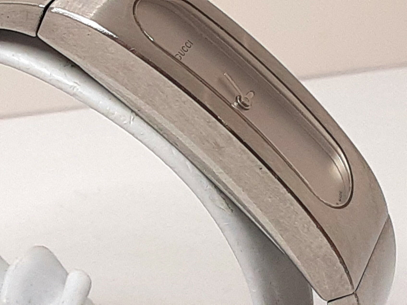 グッチ GUCCI レディース 腕時計 バングル ウォッチ 2400S シルバー SS ブレス アナログ クォーツ QZ レクタンギュラー 【中古】【送料無料】 bt3374