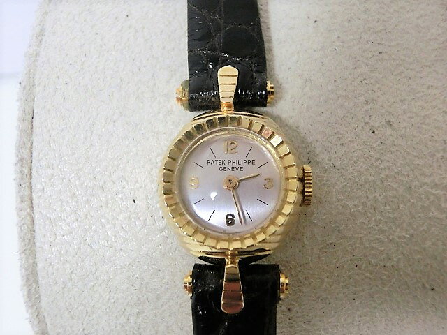 パテックフィリップ 3214J カクテルウォッチ K18YG 750 レディース 腕時計 手巻き シルバー文字盤 アンティーク 【中古】【送料無料】 mk1672のサムネイル